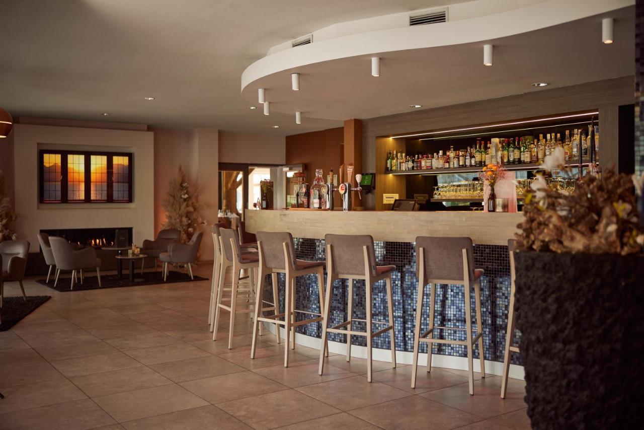 Van Der Valk Hotel Dennenhof Brasschaat Exterior photo