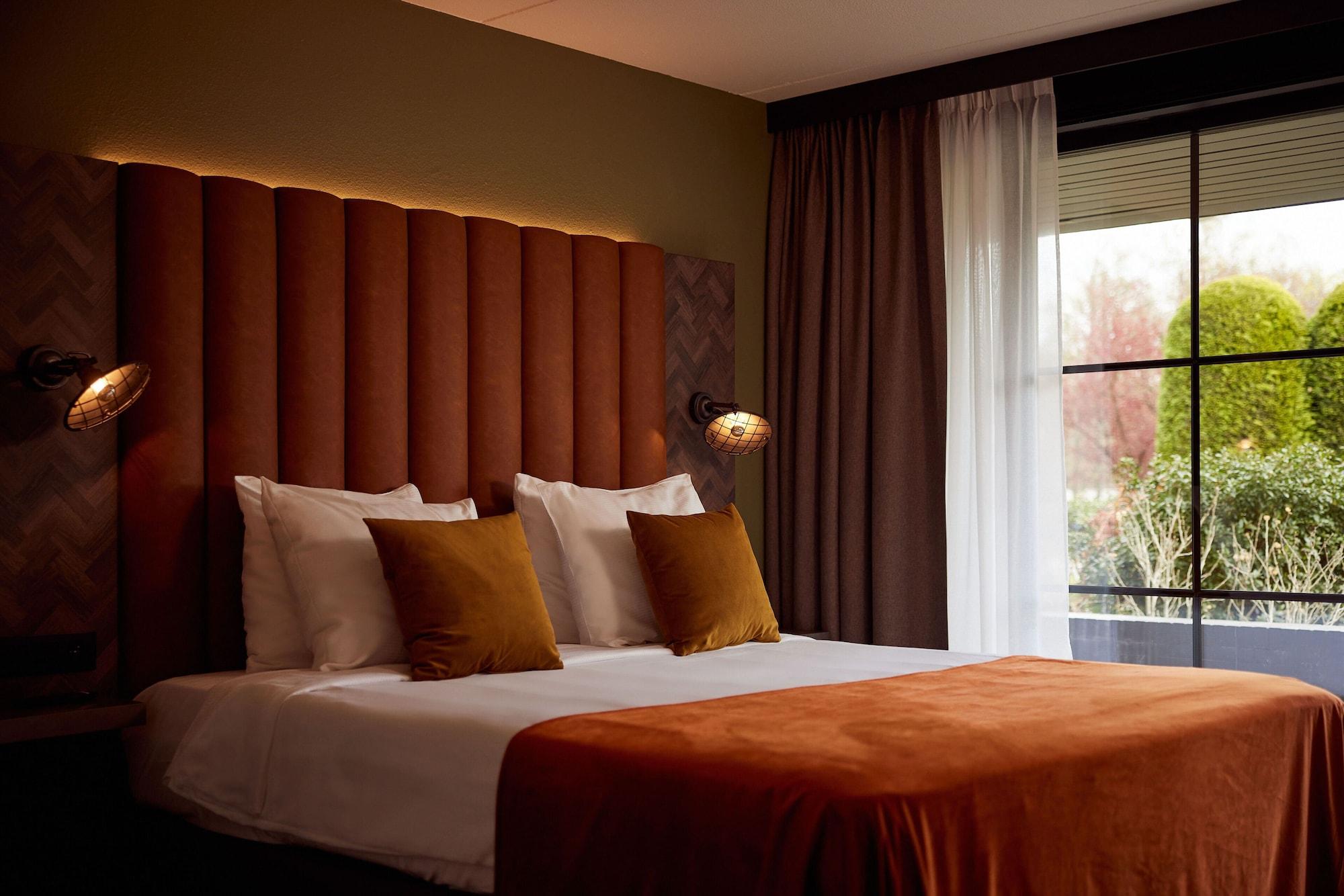 Van Der Valk Hotel Dennenhof Brasschaat Exterior photo