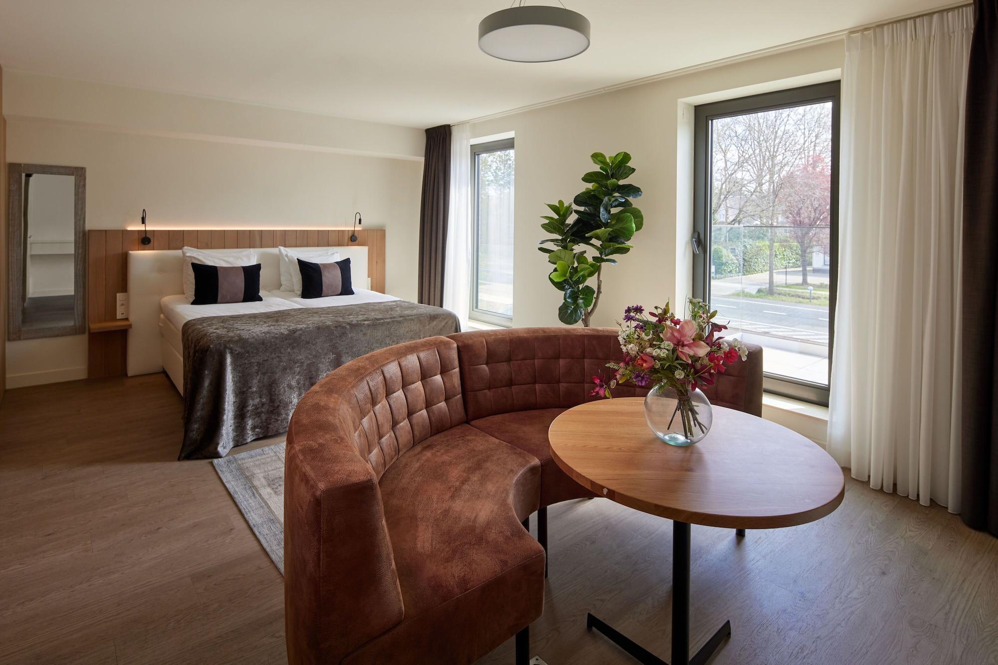 Van Der Valk Hotel Dennenhof Brasschaat Exterior photo